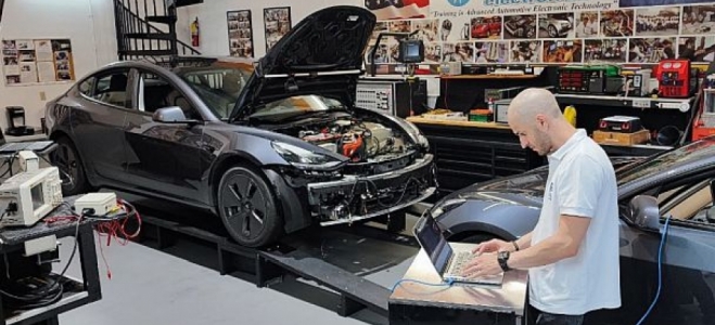 Casos Prácticos de Reparación de Vehículos Eléctricos.