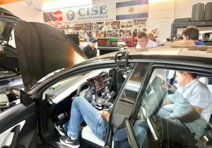 TOURNEE Tesla Experience